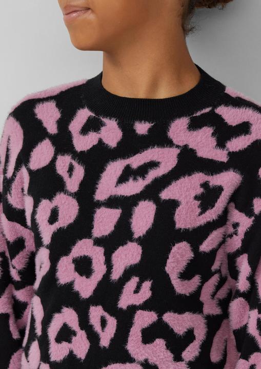 Produktbild s.Oliver Strickpullover Flauschiger Strickpullover im Loose Fit mit Leo-Muster (146, 152)