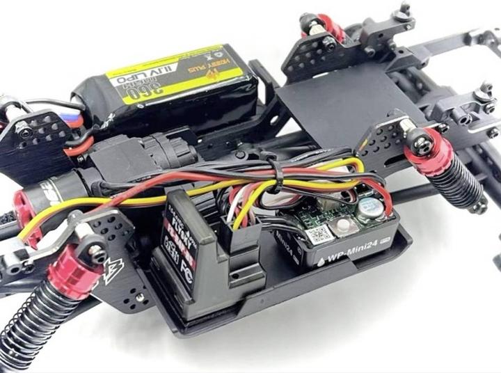 Actual product image Absima Hobby Plus CR18P EVO PRO JUICED Gelb Brushless 1:18 RC Modellauto Elektro Truggy (RTR Ready-to-Run)