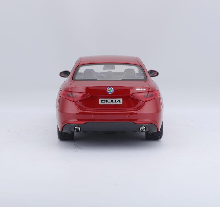 Immagine prodotto Bburago Alfa Romeo Giulia 2016