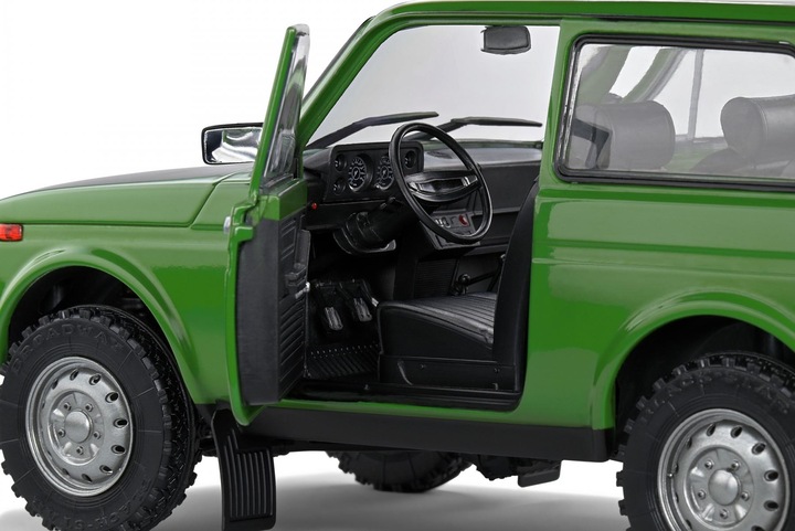 Actual product image Solido 1:18 Lada Niva Vert green