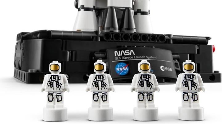 Image du produit LEGO NASA Artemis SLS-Schwerlastrakete (42221, LEGO Technic)