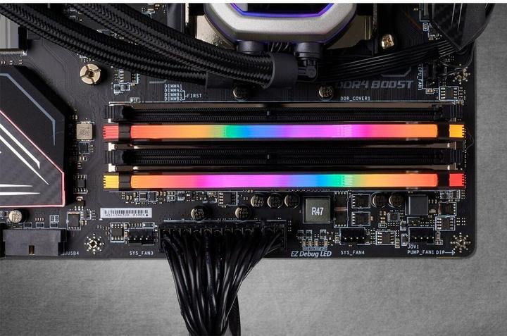 Productafbeelding Corsair Vengeance RGB Pro (2 x 16GB, 3200 MHz, DDR4 RAM, DIMM 288 pin)