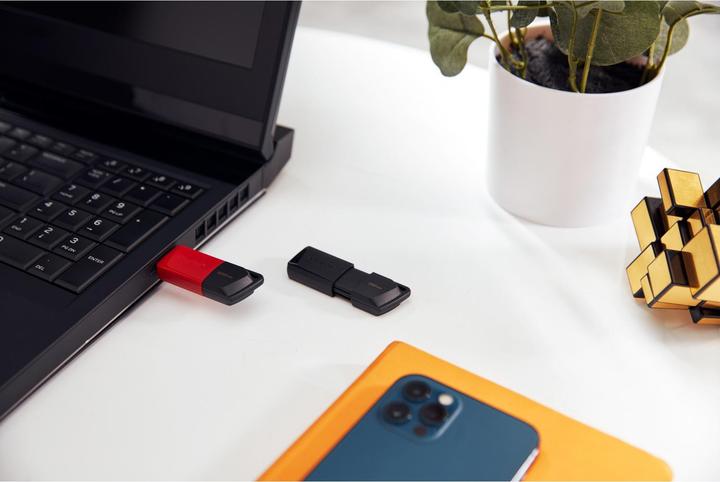 Produktbild Kingston DataTraveler Exodia M (128 GB, USB-A)