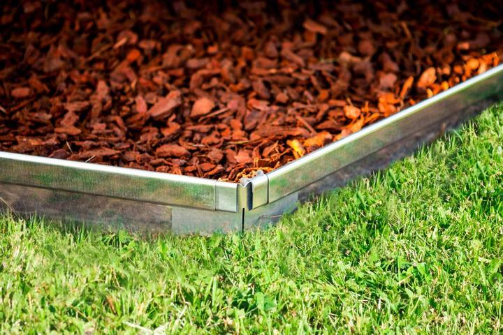 Actual product image Green Split Set of 10 lawn edging Exclusive 14.8cm x 11.4m (1140 cm)