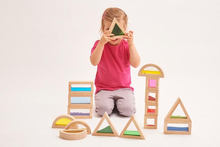 Productafbeelding TickiT Sensorische bouwstenen (16 stuks) volgens Montessori