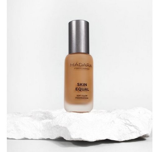 Immagine prodotto Madara Skin Equal Fondotinta liquido per il trucco del viso 70 Caramello 30ml (70 Caramello)