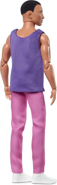 Productafbeelding Barbie Signature Looks 17 - Ken, Roze Shirt