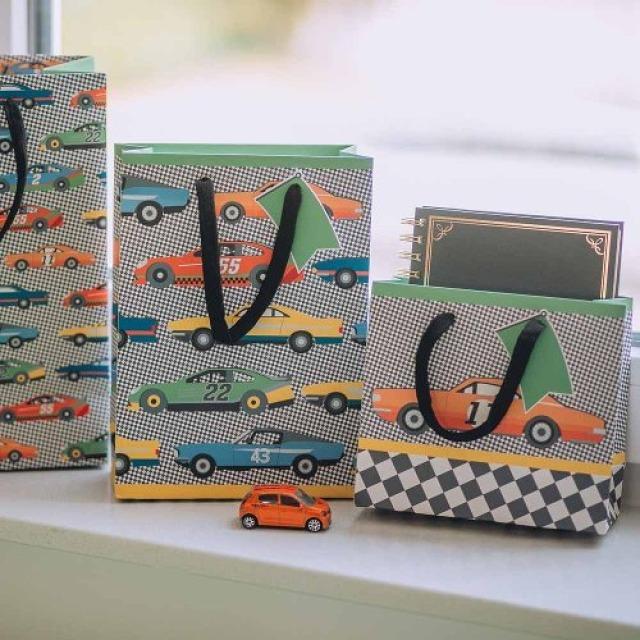 Produktbild Artebene Geschenktasche - Rennautos Mittel
