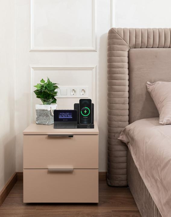 Image du produit Caliber Radio-réveil avec DAB+ et chargeur de téléphone sans fil Qi - (HCG012QiDAB-BT)
