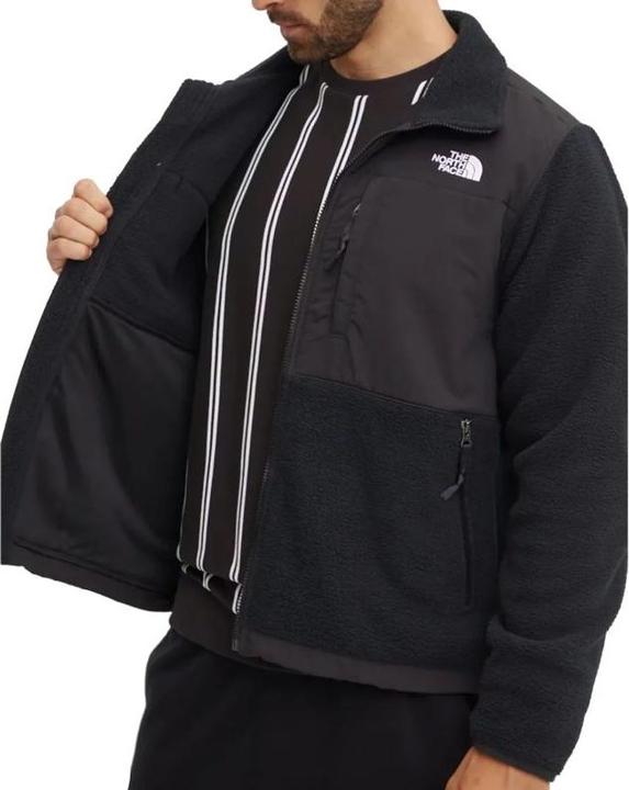 Actual product image North Face Retro Denali Jacket (S)