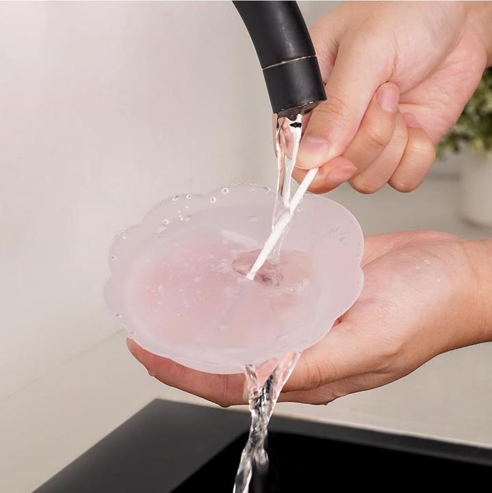 Actual product image Haakaa Petal Soft Silicone Milk Collector