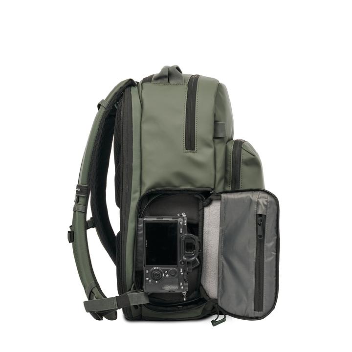 Actual product image Wandrd PRVKE 21 Pocket Photo Bundle Wasatch Green (Camera backpack, 21 l)