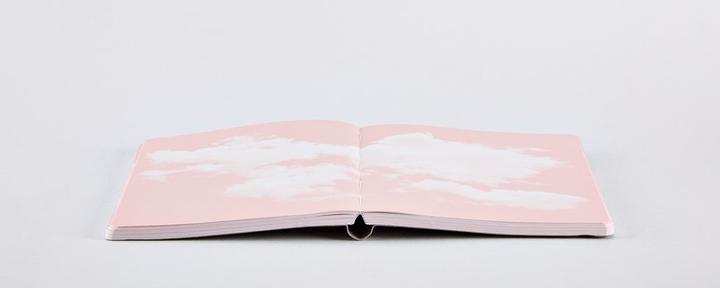 Produktbild Nuuna Inspiration Book M, Cloud Blue (20 x 13.5 cm, Blanko, Weicher Einband)