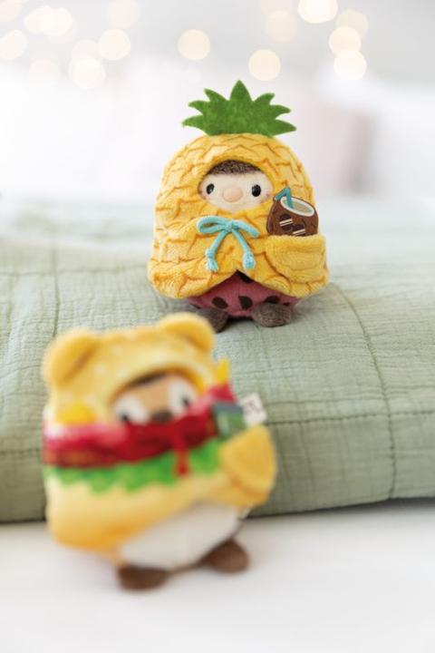 Actual product image Magni Nici ladybird Dozz with coconut and pineapple costume (8 cm)