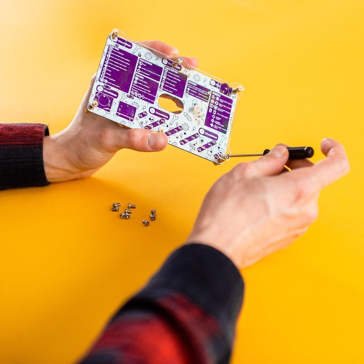 Immagine prodotto CircuitMess Synthia - Sintetizzatore - Kit di elettronica