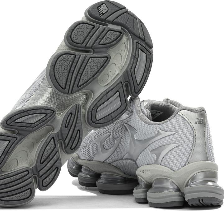 Immagine prodotto New Balance U20005UW - 2000 (42)