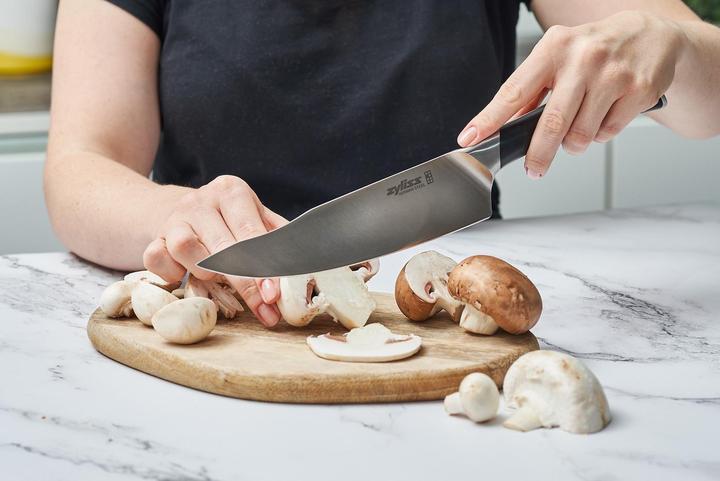 Produktbild Zyliss Kochmesser Comfort Pro Schwarz/Silber (20 cm)