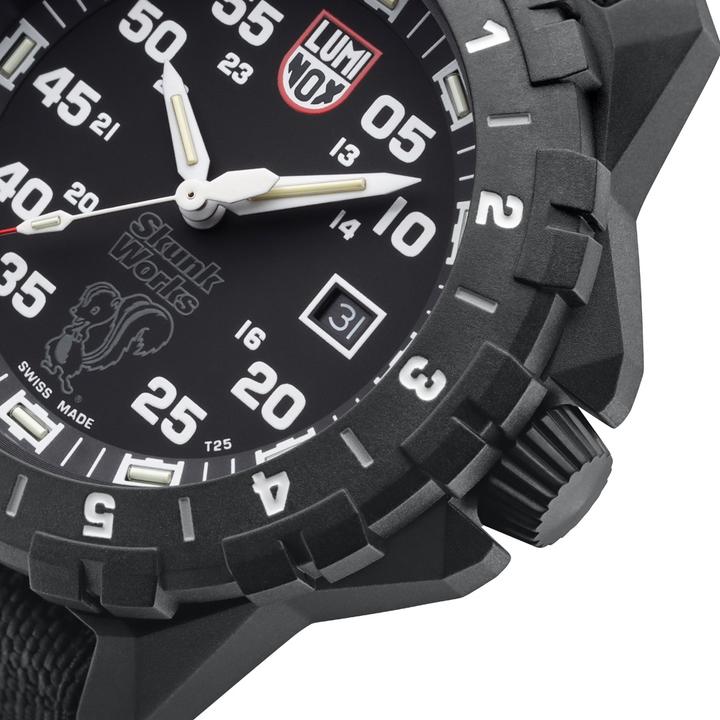 Image du produit Luminox F-117 Nighthawk 6440 Series Skunk Works Heritage (Horloge analogique, Swiss Made, 44 mm)