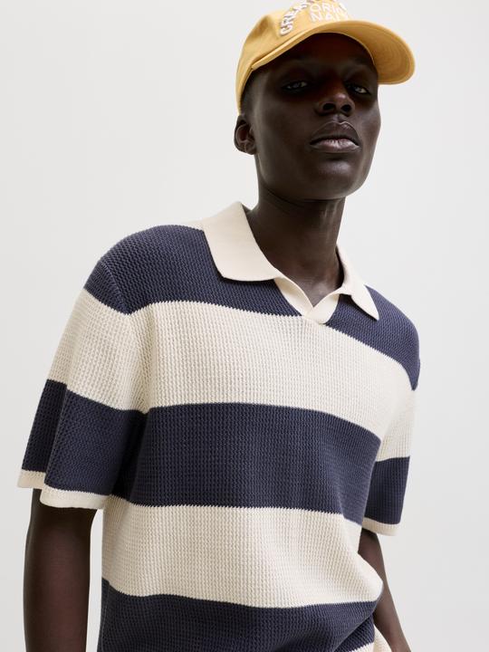 Produktbild Jack & Jones Jorliam Knit Stripe Split Neck Styd Ss26 (XL)