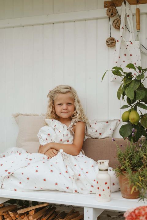 Actual product image Copenhagen Vanilla - Bedding Baby - Lady Lovebug - Milk - 70 x 100 cm, 40 x 45 cm (BEDB1224) (100 x 140 cm, 40 x 45 cm)