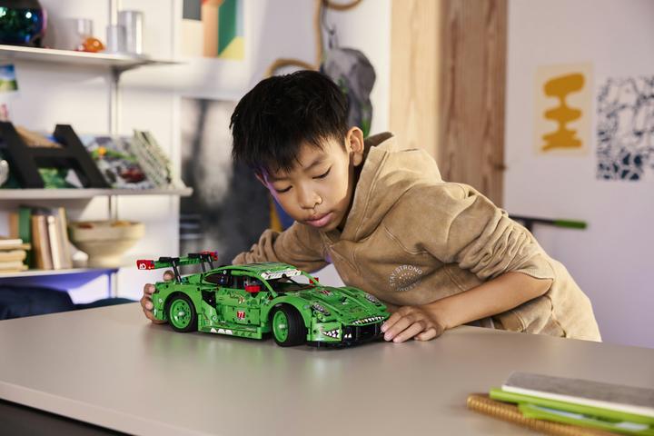 Image du produit LEGO Porsche 911 GT3 R Rexy AO Racing Rennwagen (42224, LEGO Technic)
