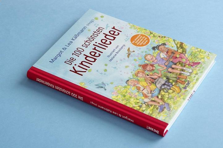 Immagine prodotto Die 100 schönsten Kinderlieder - Mit einfachen Noten und Akkorden für Gitarre und Klavier (Tedesco, Margot Kässmann, Lea Kässmann, Melanie Brockamp, 2021)