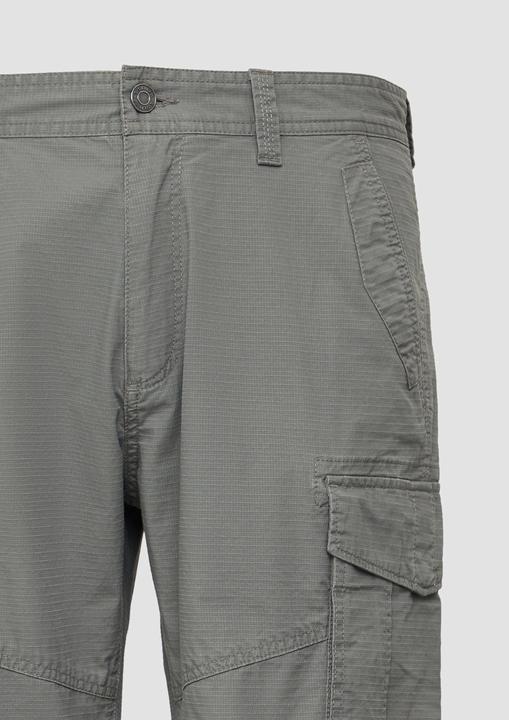 Actual product image S.Oliver Bermuda File: Strukturierte Bermuda im Relaxed Fit in 3/4-Länge (29)