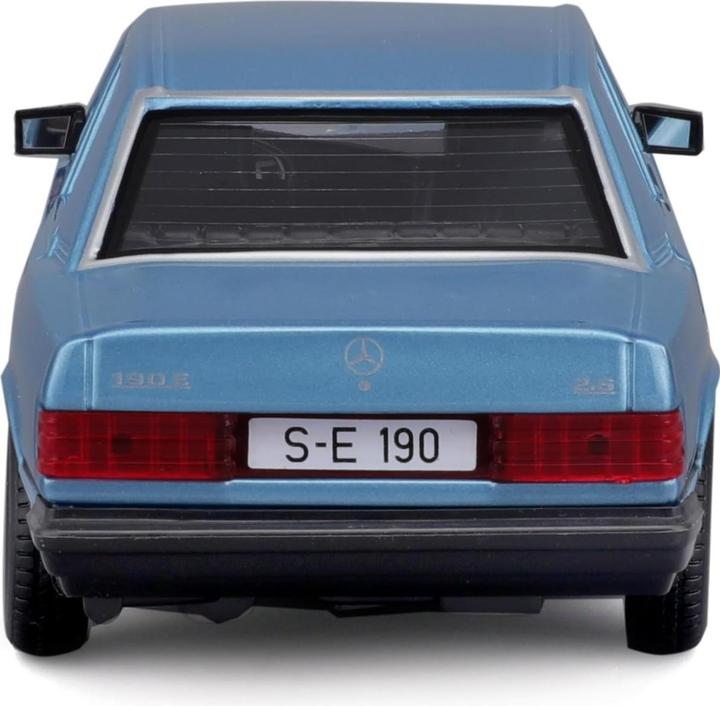 Actual product image Bburago Mercedes Benz 190E 1987 1/24 blue