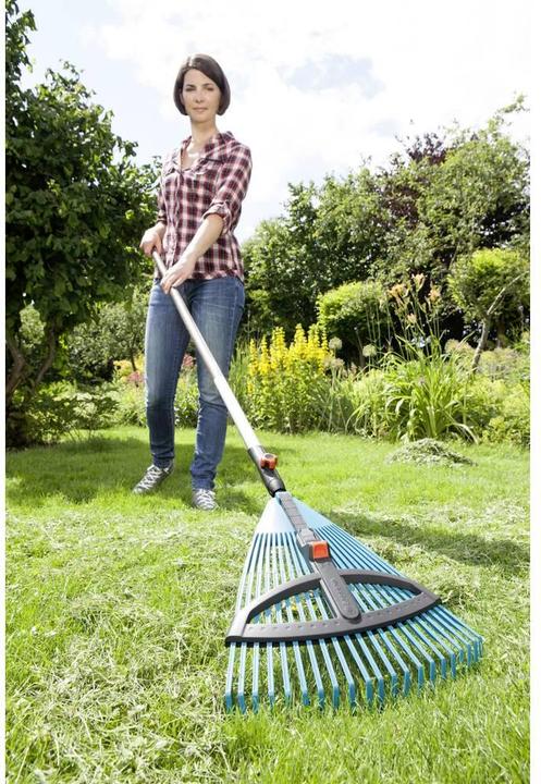 Actual product image Gardena Adjustable broom