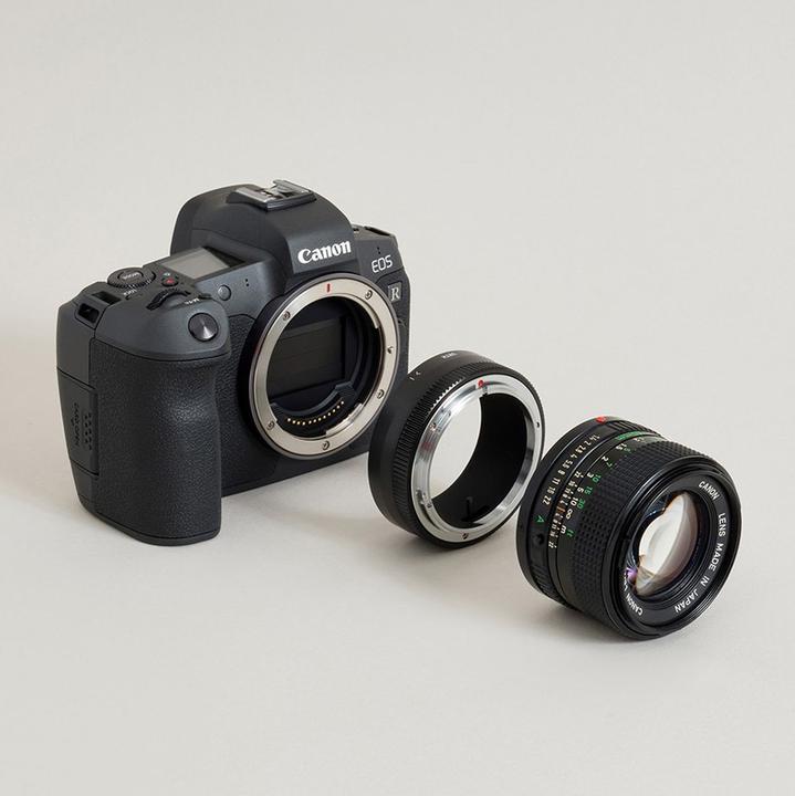 Actual product image Urth FD lens to RF bayonet adapter
