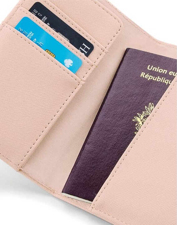 Actual product image Bagbase Boutique Passport Holder and Luggage Tag Set