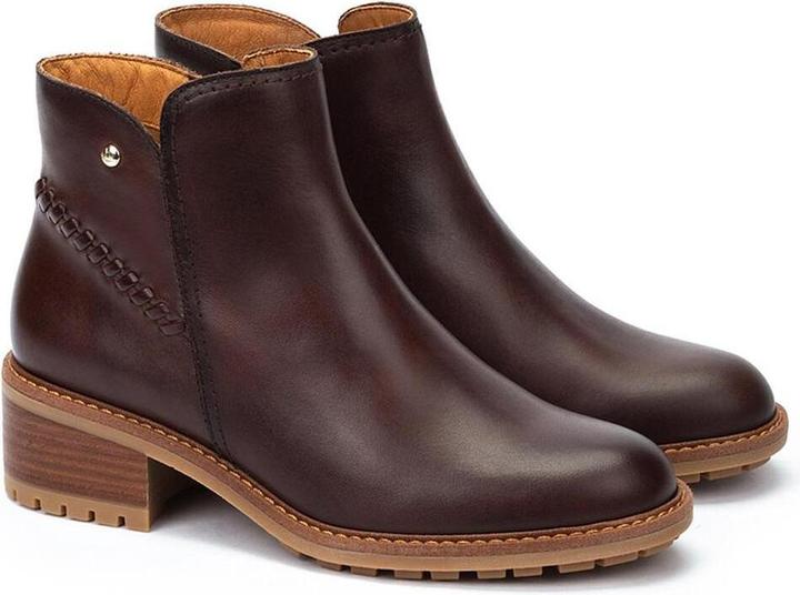 Actual product image Pikolinos Medina (40)