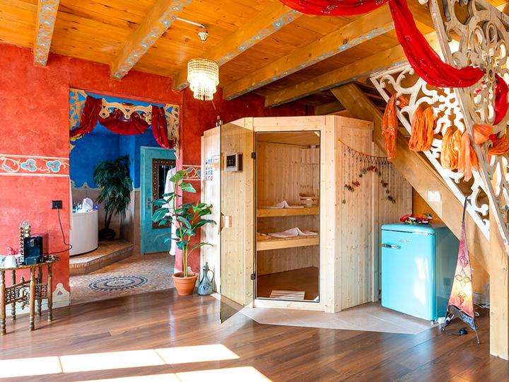 Produktbild Smartbox Romantik pur im Love Room mit Abendessen und privatem Spa am Thunersee (2 Pers.)