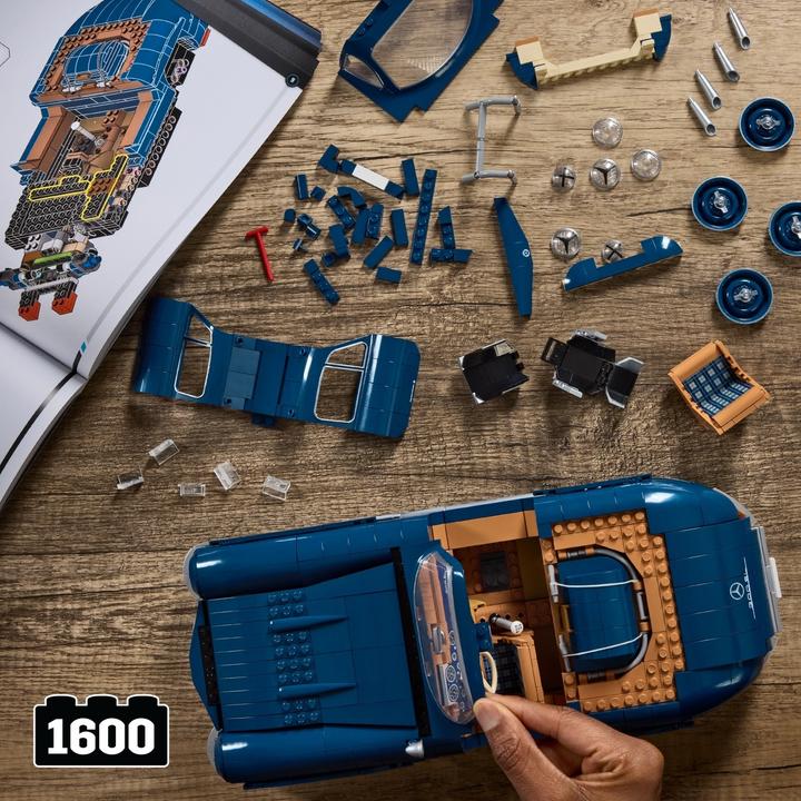 Actual product image Mattel Brick Shop Premium Series Mercedes-Benz 300 SL