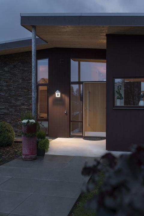 Actual product image Konstsmide LED Outdoor Wall Light 5W Warm (400 lm, IP54)