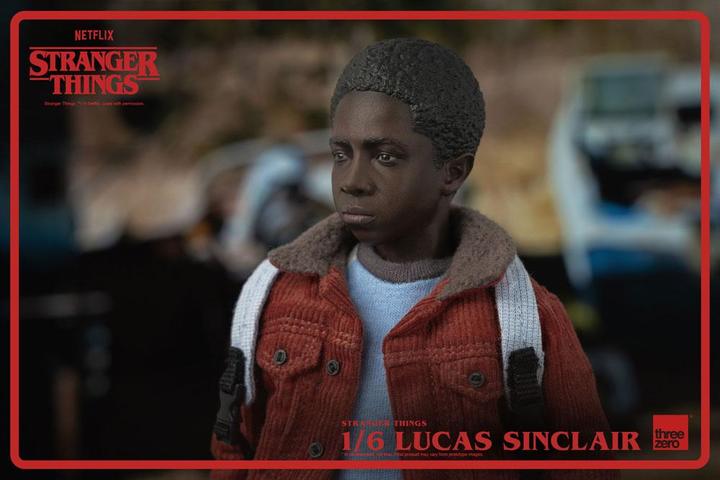 Image du produit ThreeZero Stranger Things figurine 1/6 Lucas Sinclair 23 cm