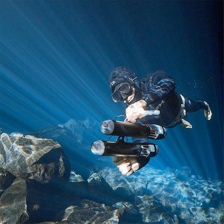 Actual product image Waydoo SUBNADO underwater scooter handle holder grey