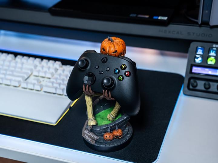Produktbild NoName Cable Guy- Pumpkin Jack (Xbox Series S, PS5, Xbox Series X)