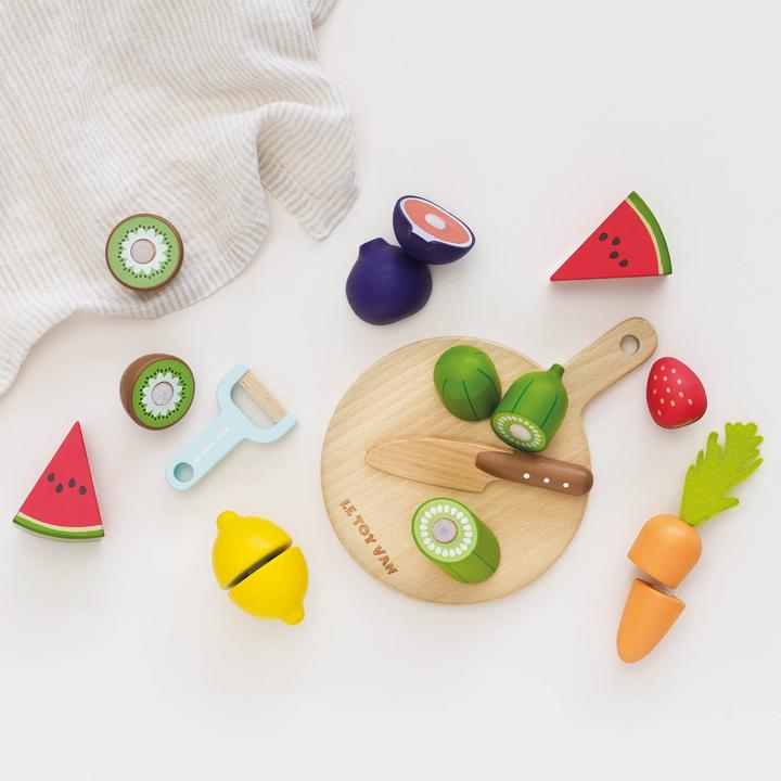 Actual product image Le Toy Van Schneidebrett mit Superfood / Chopping Board & Super Food