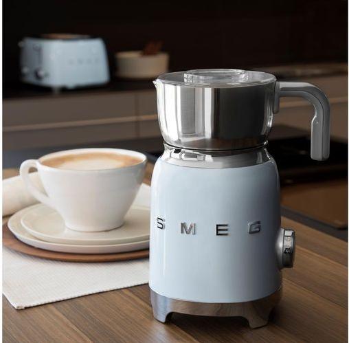 Actual product image Smeg 50's Retro Style (600 ml)