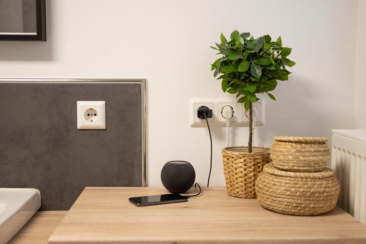 Actual product image Ansmann Home Charger HC212 (12 W, 2 ports)