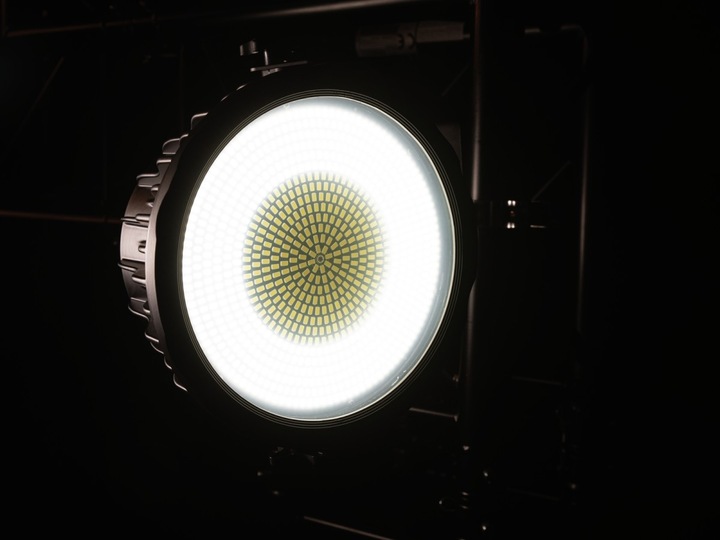 Actual product image FutureLight PRO Slim Strobe SMD 840 WW