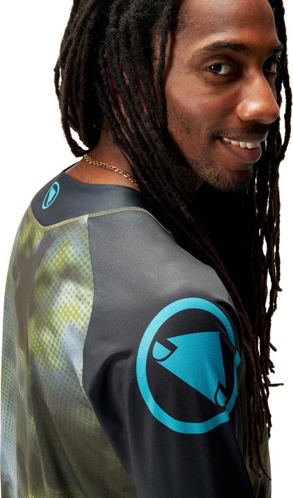 Actual product image Endura Pixel Cloud T-Shirt LTD (long sleeve) (S)