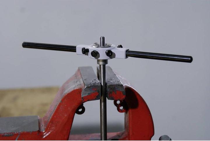 Actual product image Eventus Thread cutting set 16 pieces HS