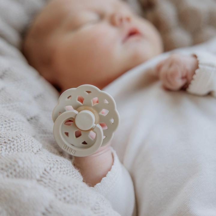 Produktbild Bibs Boheme 2 PACK Latex Round 0-6m Vanilla Candy Apple (2x, 0 - 6 Monate)