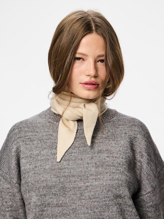 Produktbild Pieces Pckomma Triangle Scarf Noos Bc