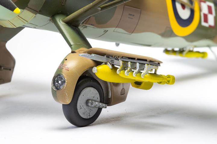 Actual product image Airfix Westland Lysander Mk.I / Mk.III