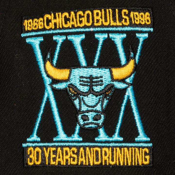 Actual product image Mitchell & Ness Snapback Cap - CORE XI Chicago Bulls (One size)