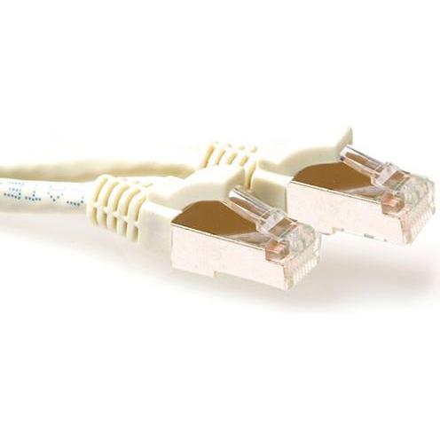ACT Ivory 0.25 meter SFTP CAT6A patch cable snagless with RJ45 connectors. Cat6a s/ftp snagless iv 0.25m (S/FTP, CAT6a, ...