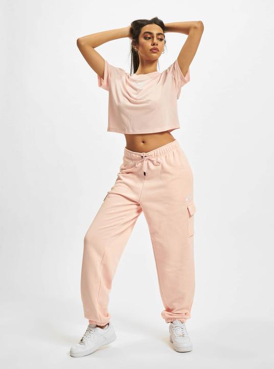 Produktbild Nike Essential (M)